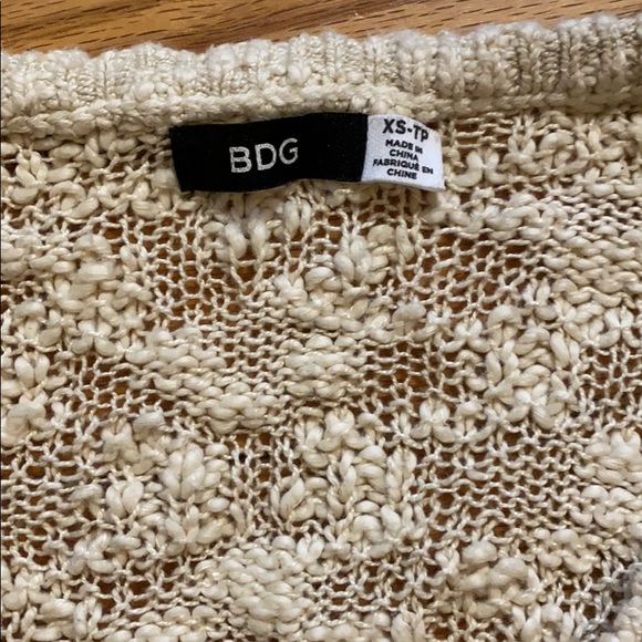 Urban outfitters sweater - Picture 2 of 4